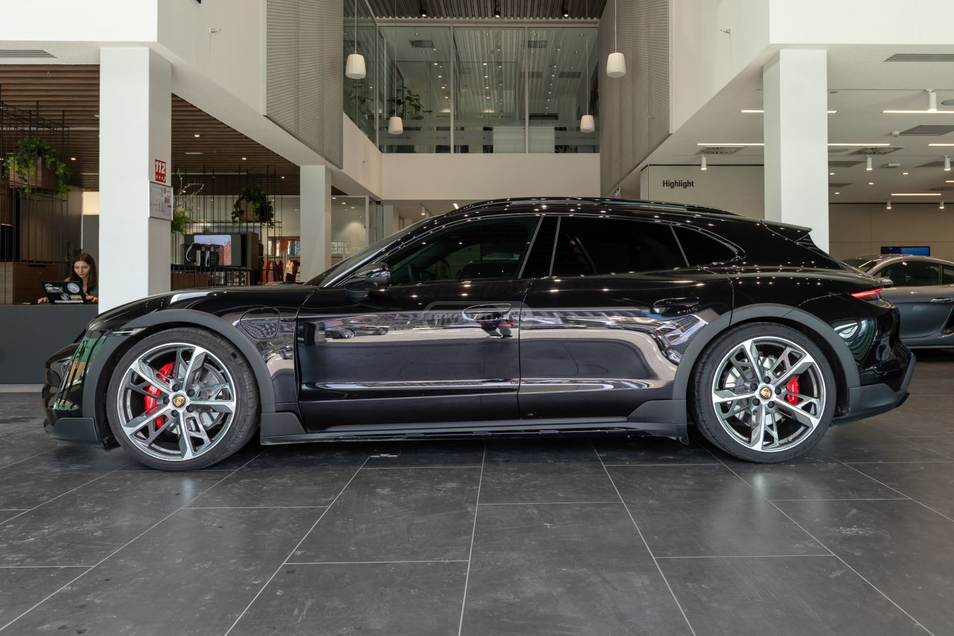 Porsche Taycan 4 S - фото 2