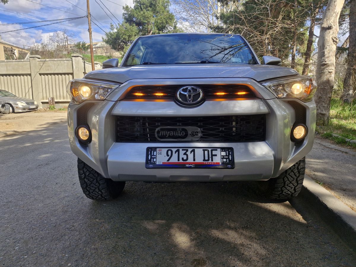 Toyota 4 Runner - фото 1
