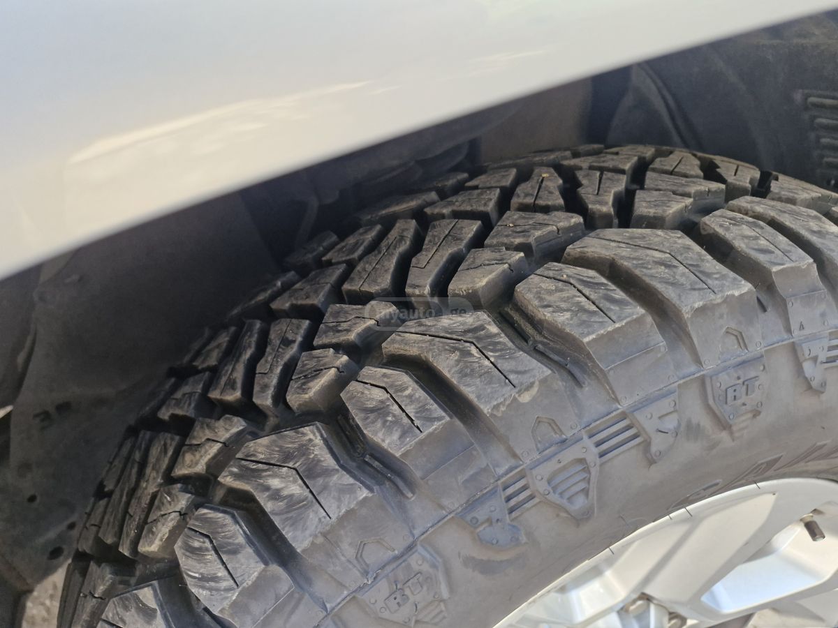 Toyota 4 Runner - фото 13