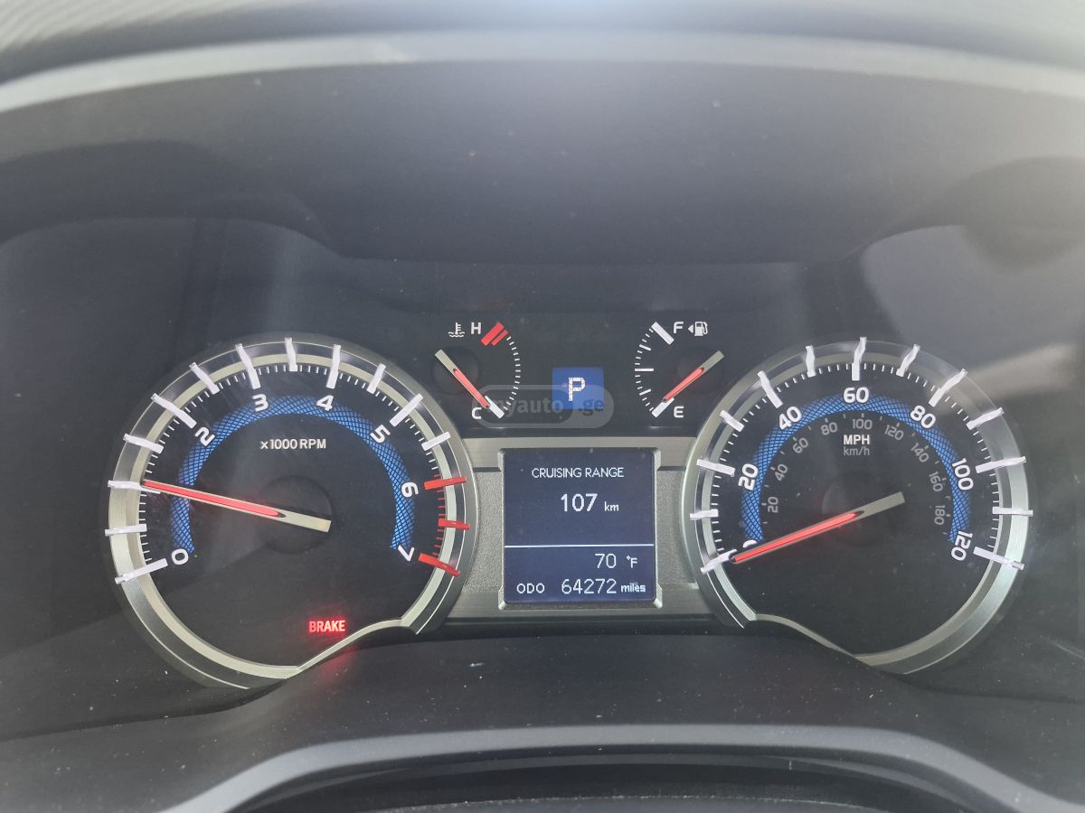 Toyota 4 Runner - фото 4