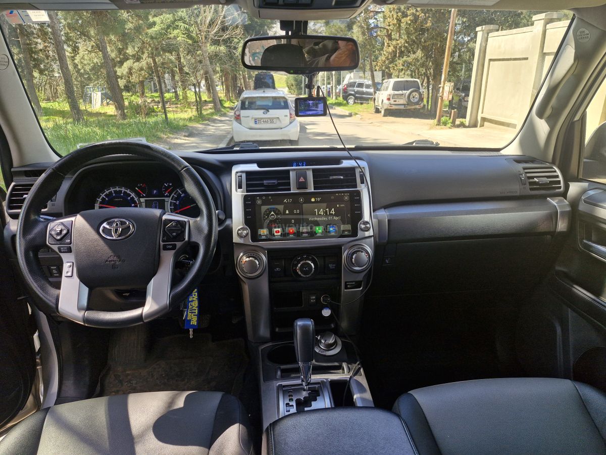 Toyota 4 Runner - фото 5