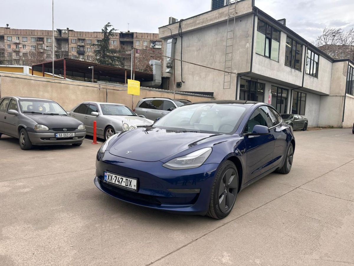 Tesla Model 3 - фото 2