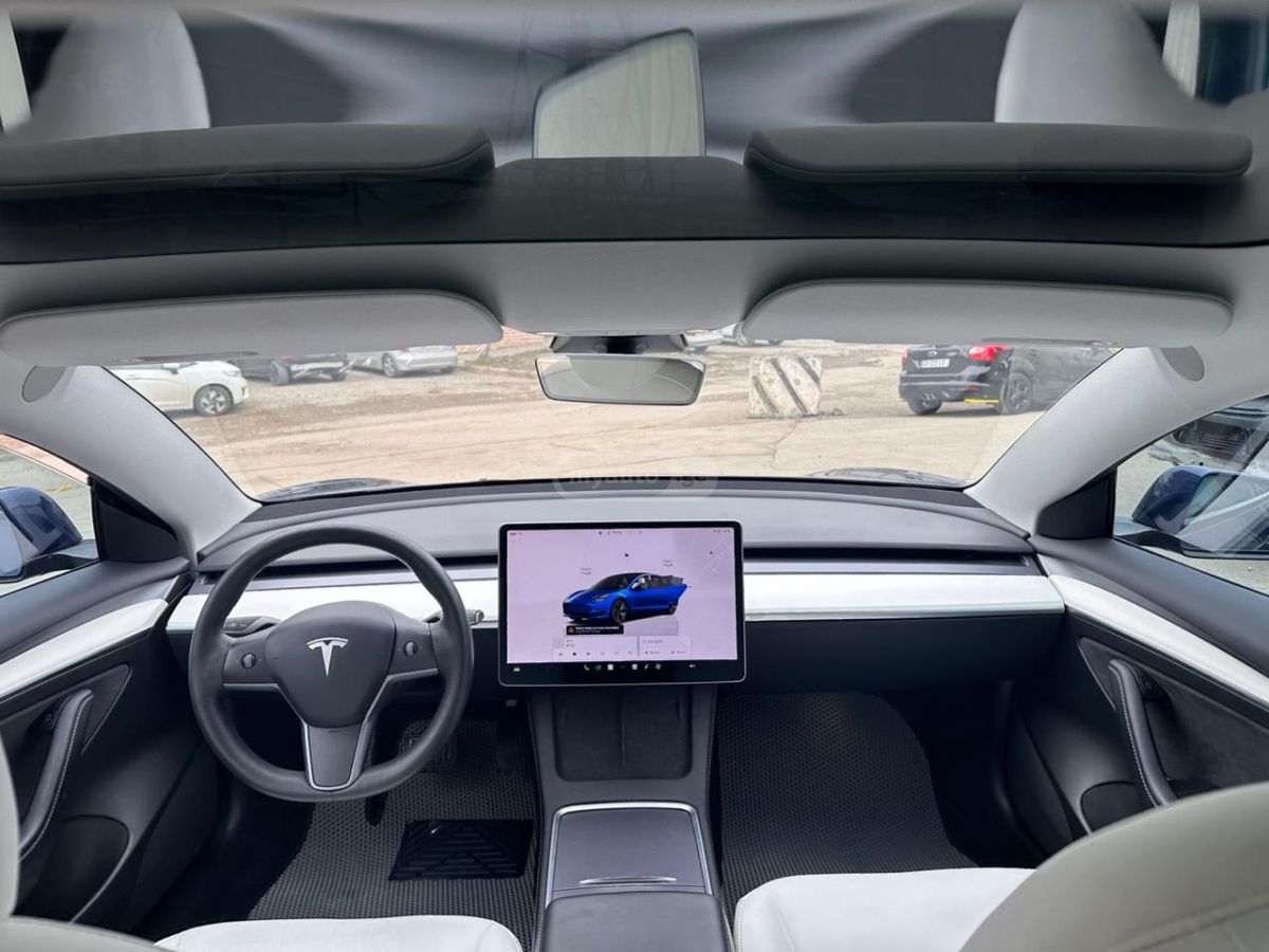 Tesla Model 3 - фото 8