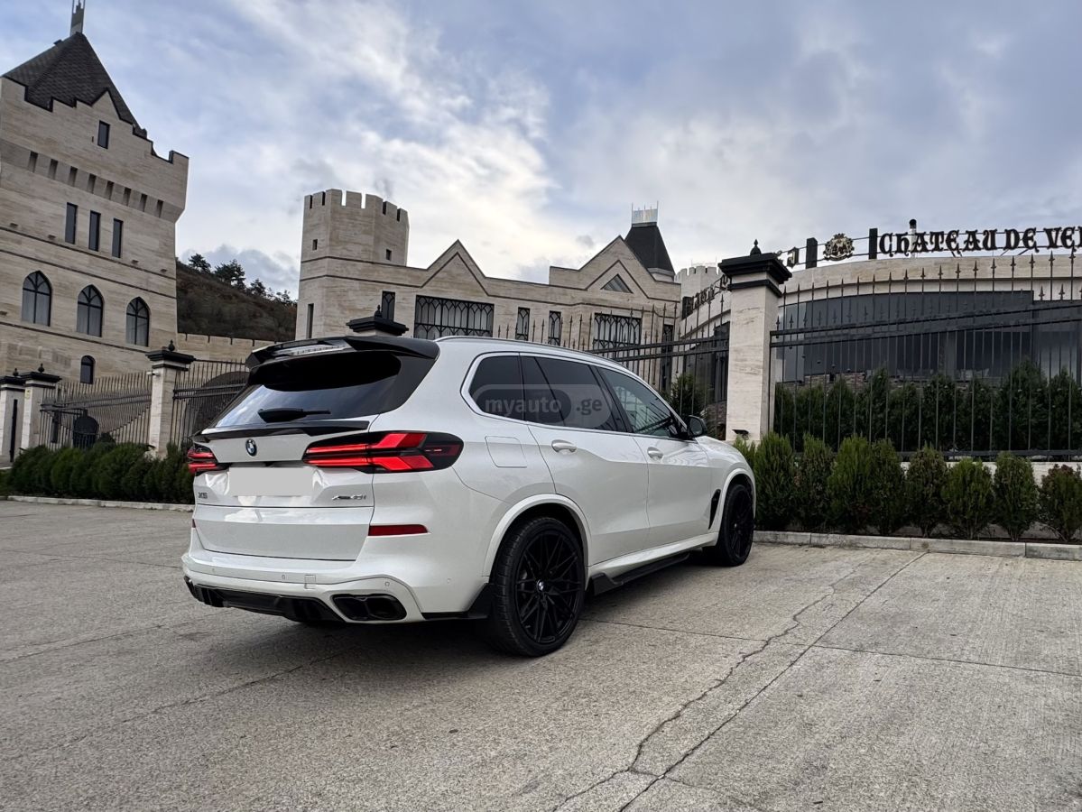 BMW xDrive40i 4dr All-Wheel Drive — миниатюра 5