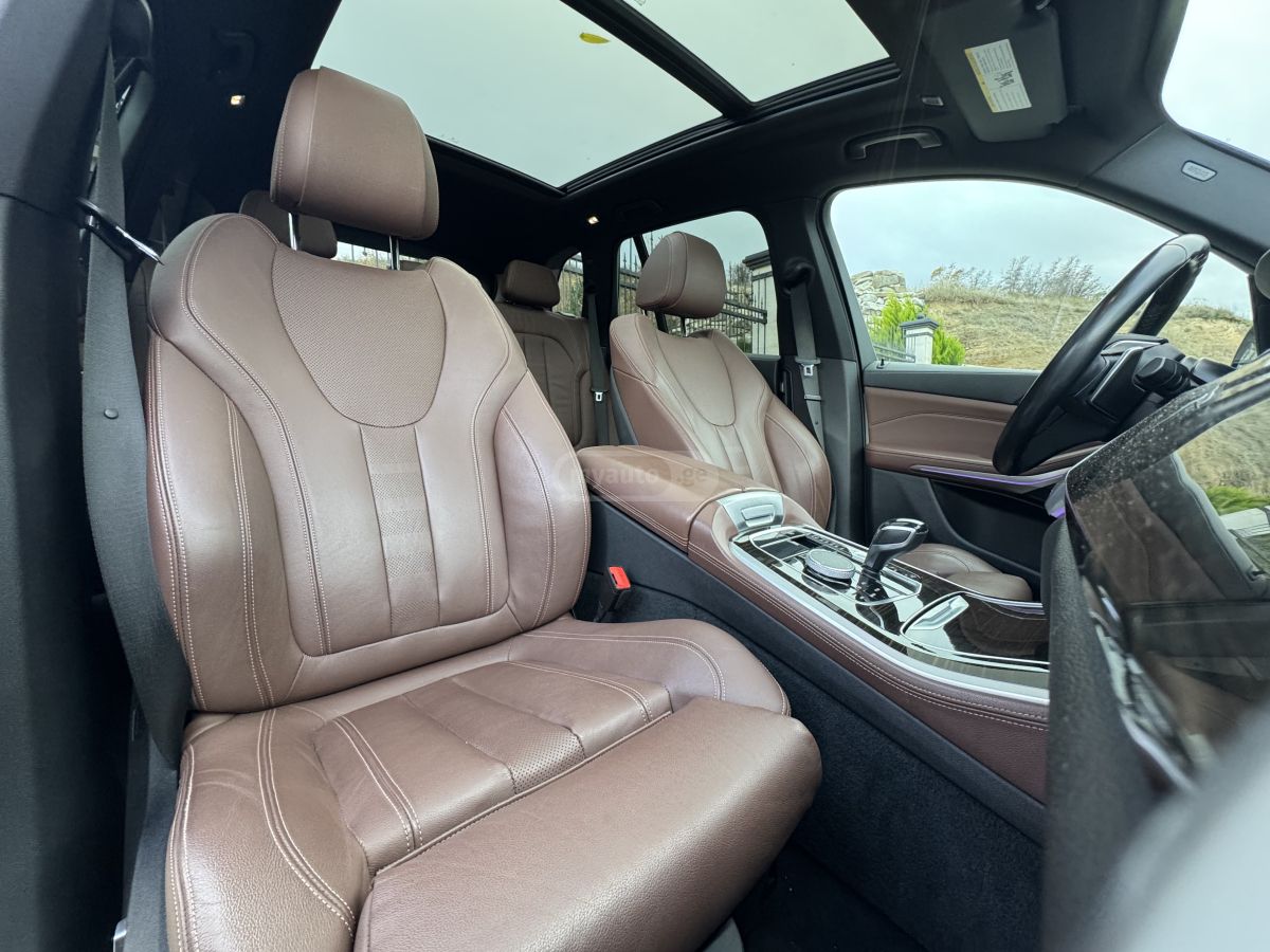 BMW xDrive40i 4dr All-Wheel Drive — миниатюра 9