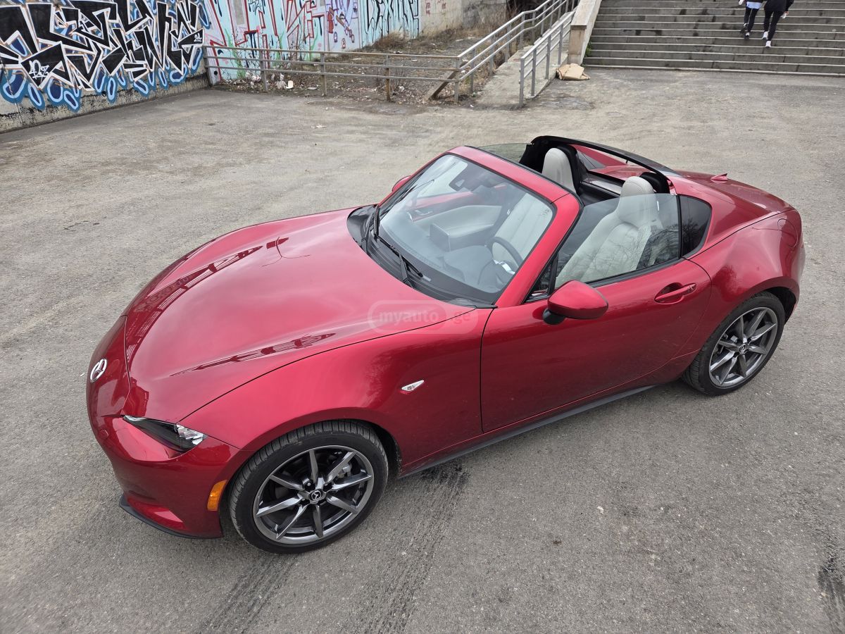 Mazda MX-5 - фото 1
