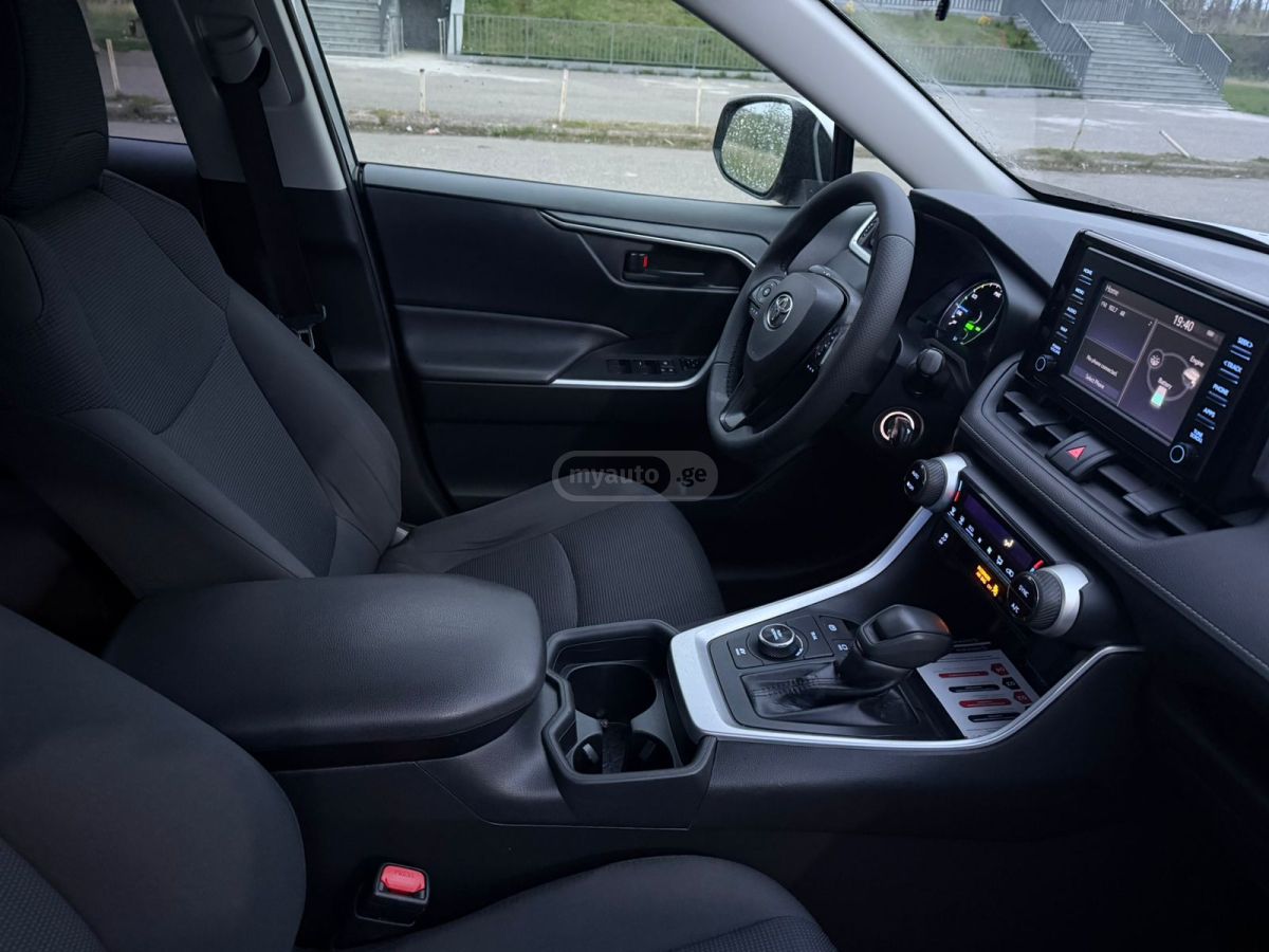 Toyota RAV 4 - фото 5