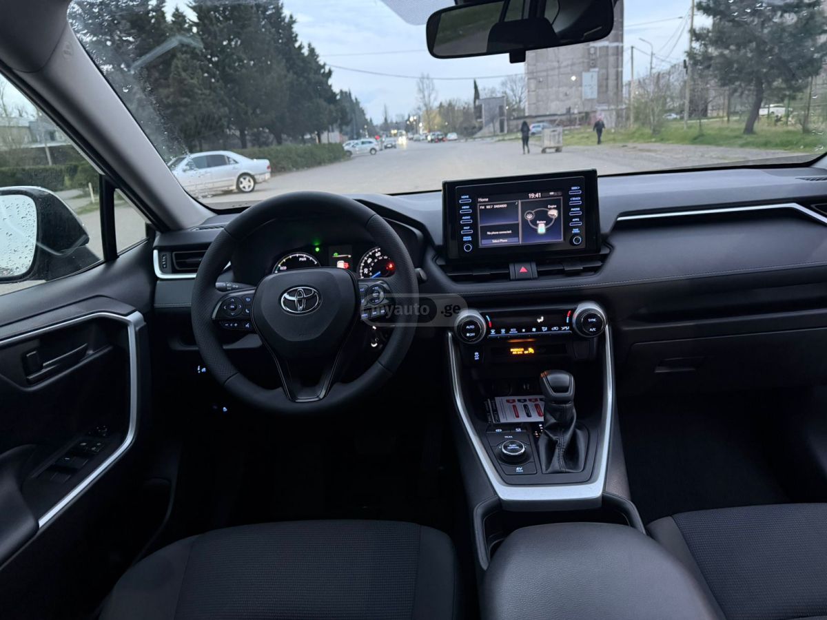 Toyota RAV 4 - фото 7