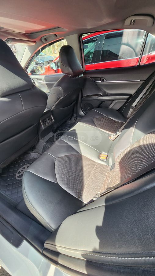 Toyota Camry - фото 7