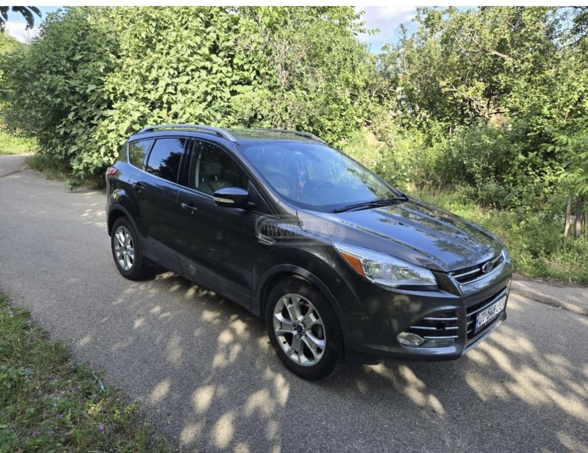 Ford Escape - фото 1