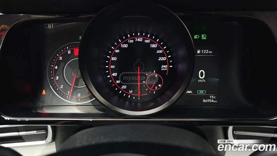 Hyundai Elantra - фото 8