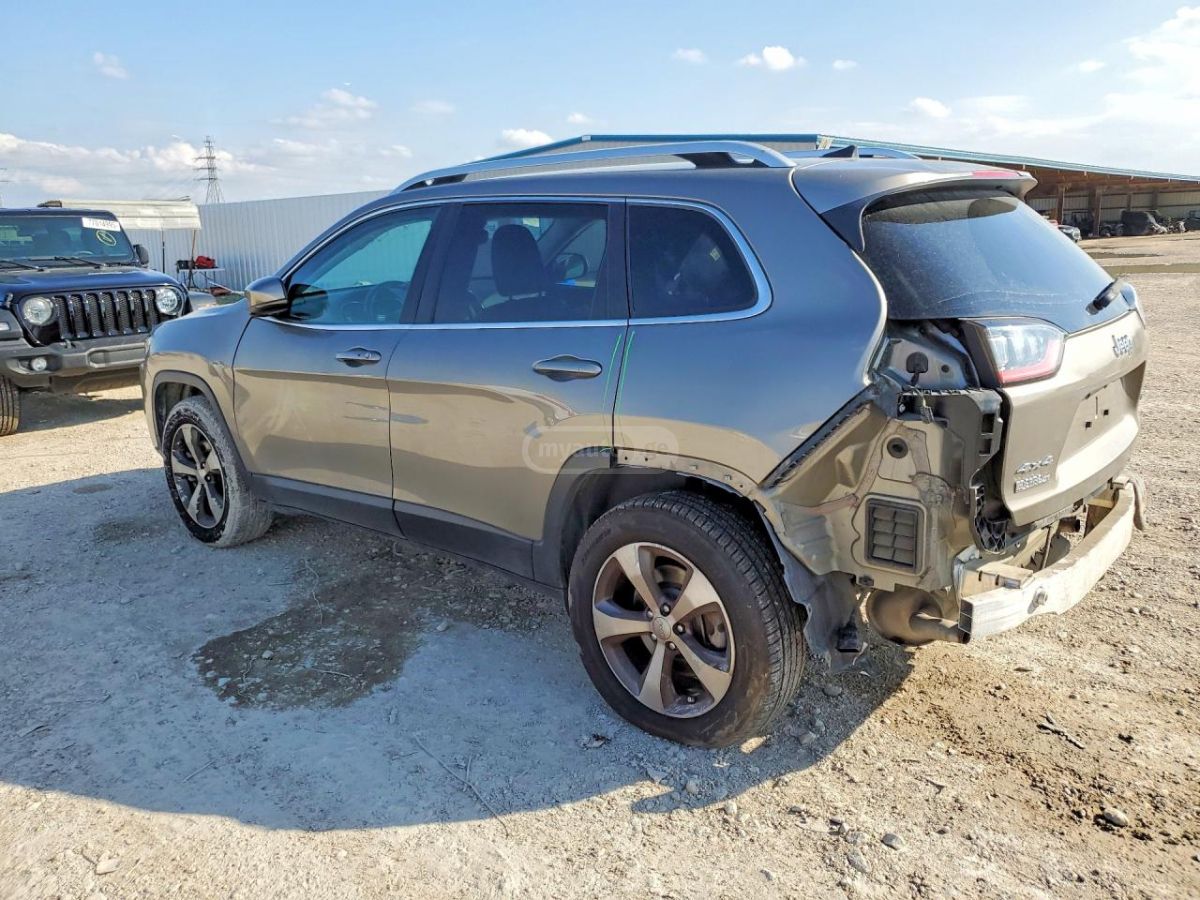 Jeep Cherokee - фото 2