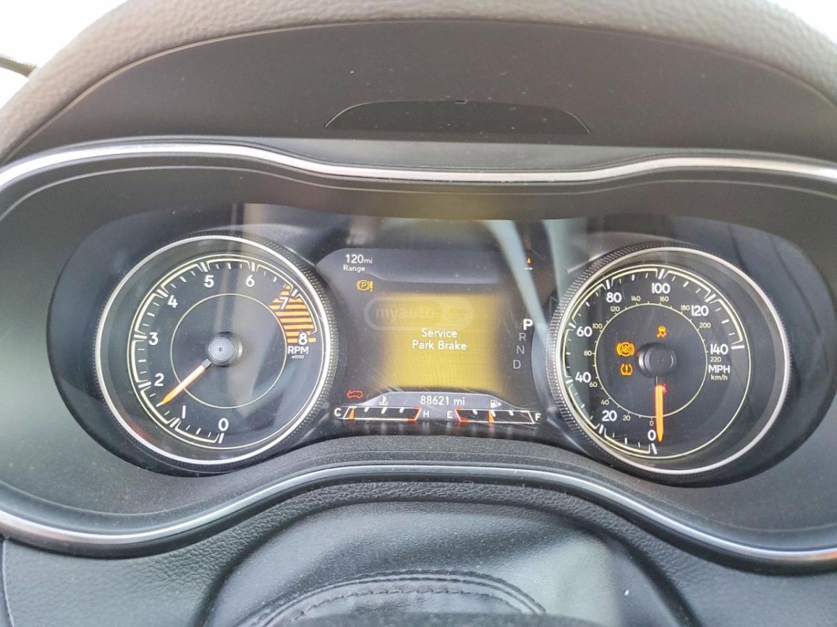 Jeep Cherokee - фото 9