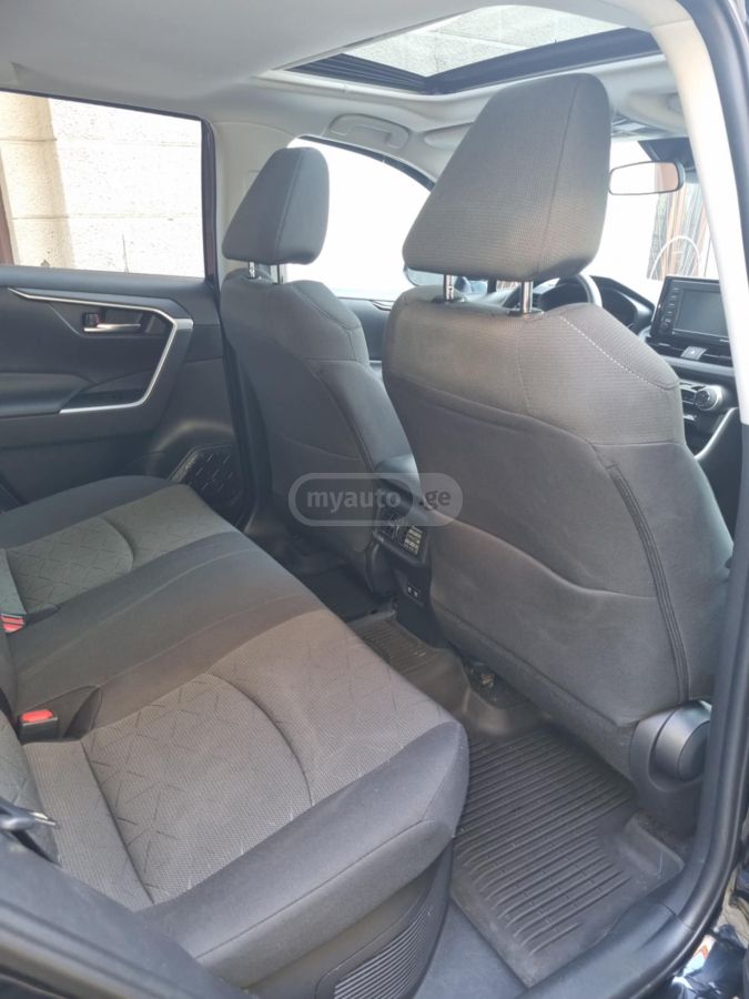 Toyota RAV 4 - фото 10