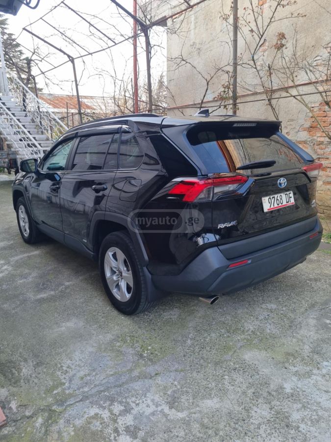 Toyota RAV 4 - фото 4