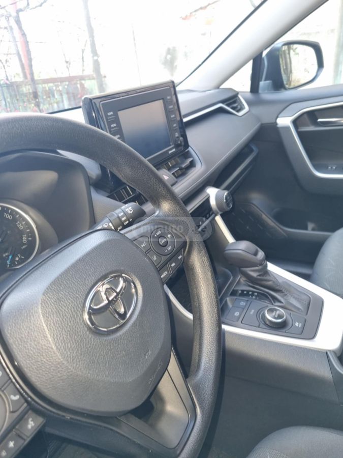 Toyota RAV 4 - фото 8