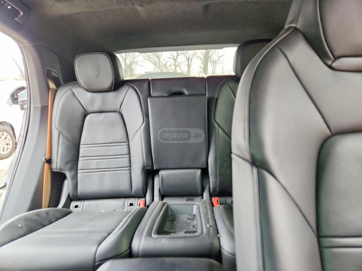 Porsche Cayenne GTS - фото 8