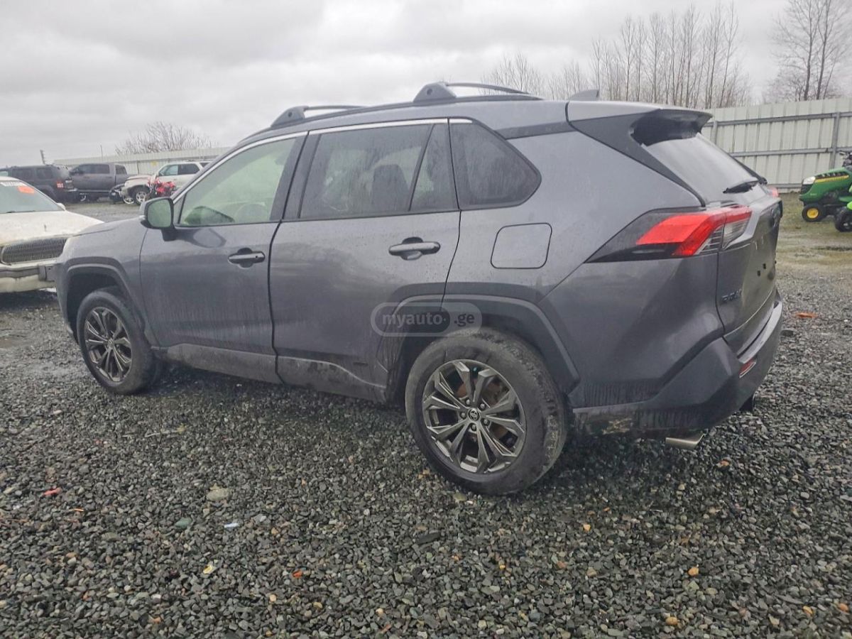 Toyota RAV 4 - фото 2