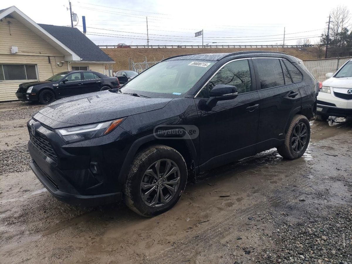 Toyota RAV 4 - фото 1