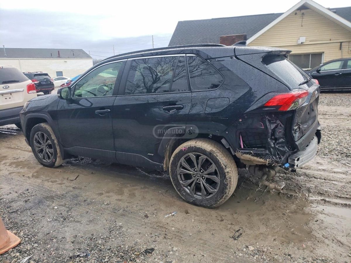 Toyota RAV 4 - фото 2