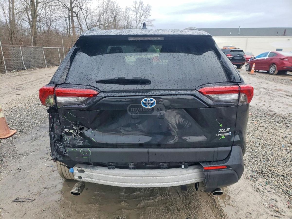 Toyota RAV 4 - фото 6