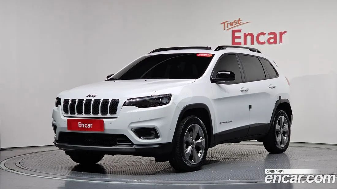 Jeep Cherokee - фото 11