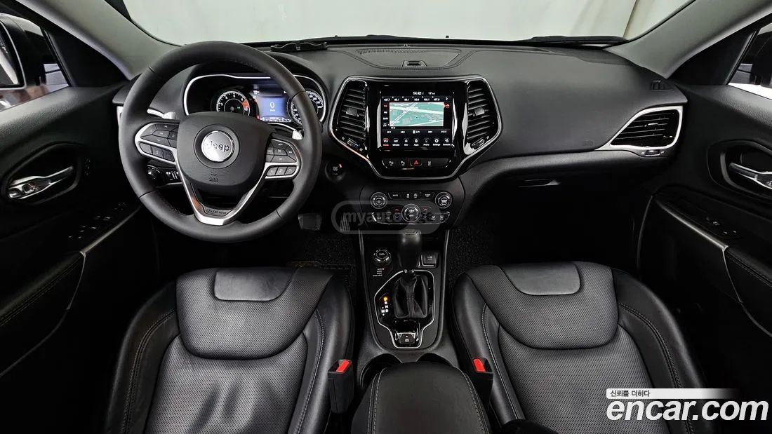 Jeep Cherokee - фото 7