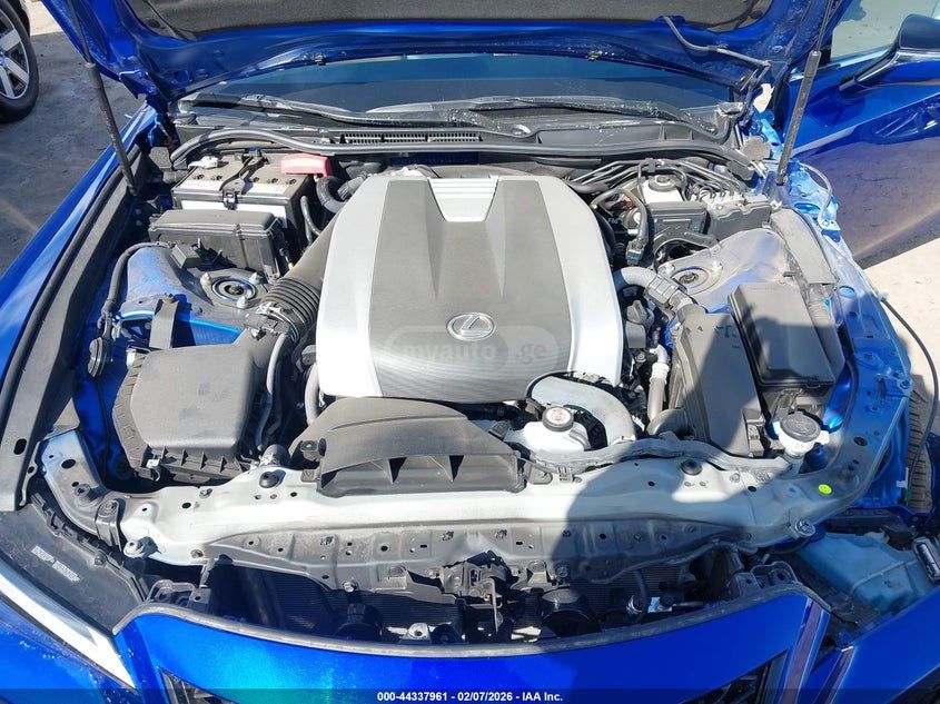 Lexus IS 300 2024 — миниатюра 9
