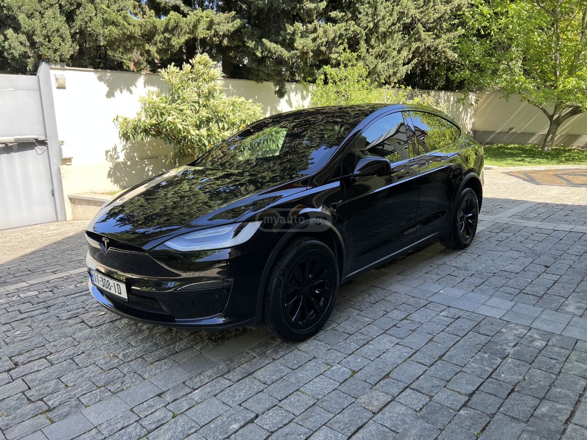 Tesla Model X - фото 1