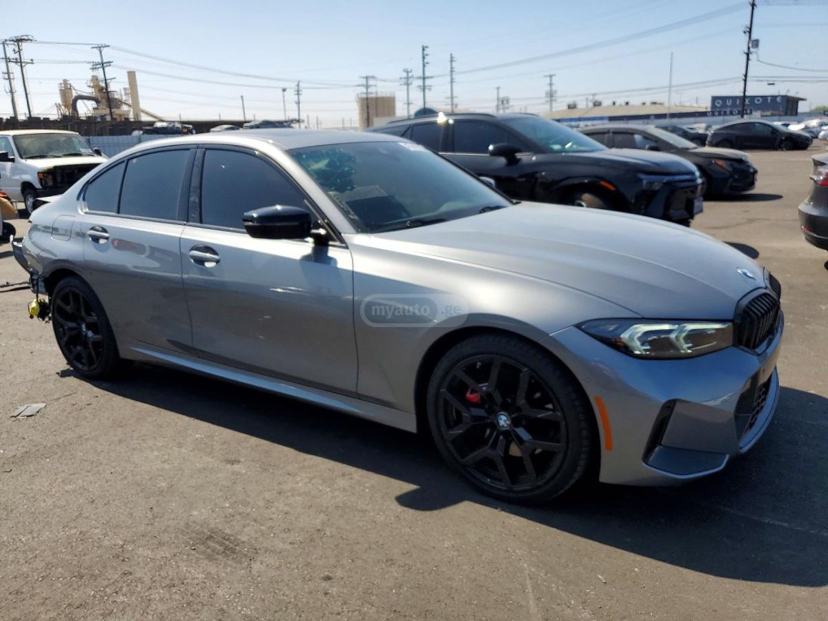 BMW 330 - фото 2