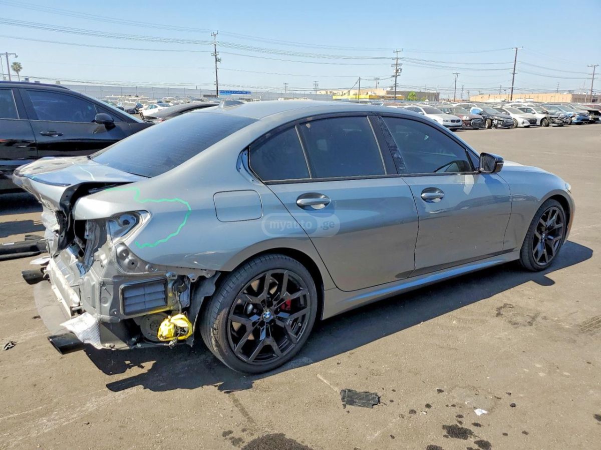 BMW 330 - фото 4