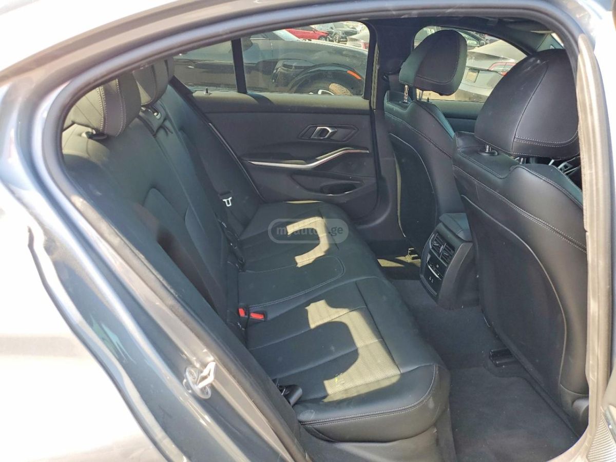 BMW 330 - фото 8