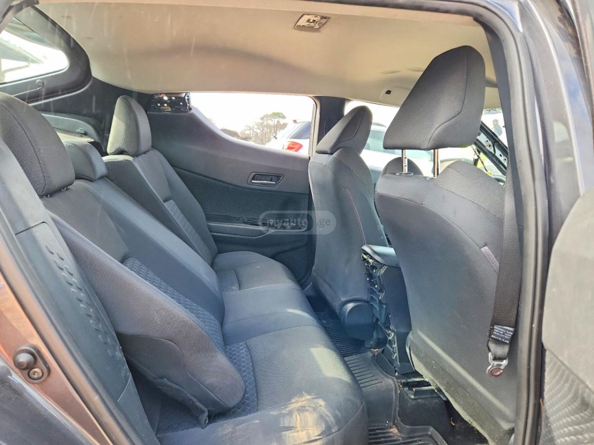 Toyota CHR - фото 11