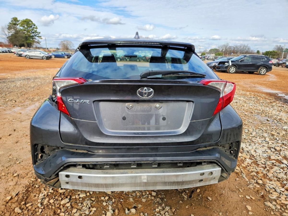 Toyota CHR - фото 6