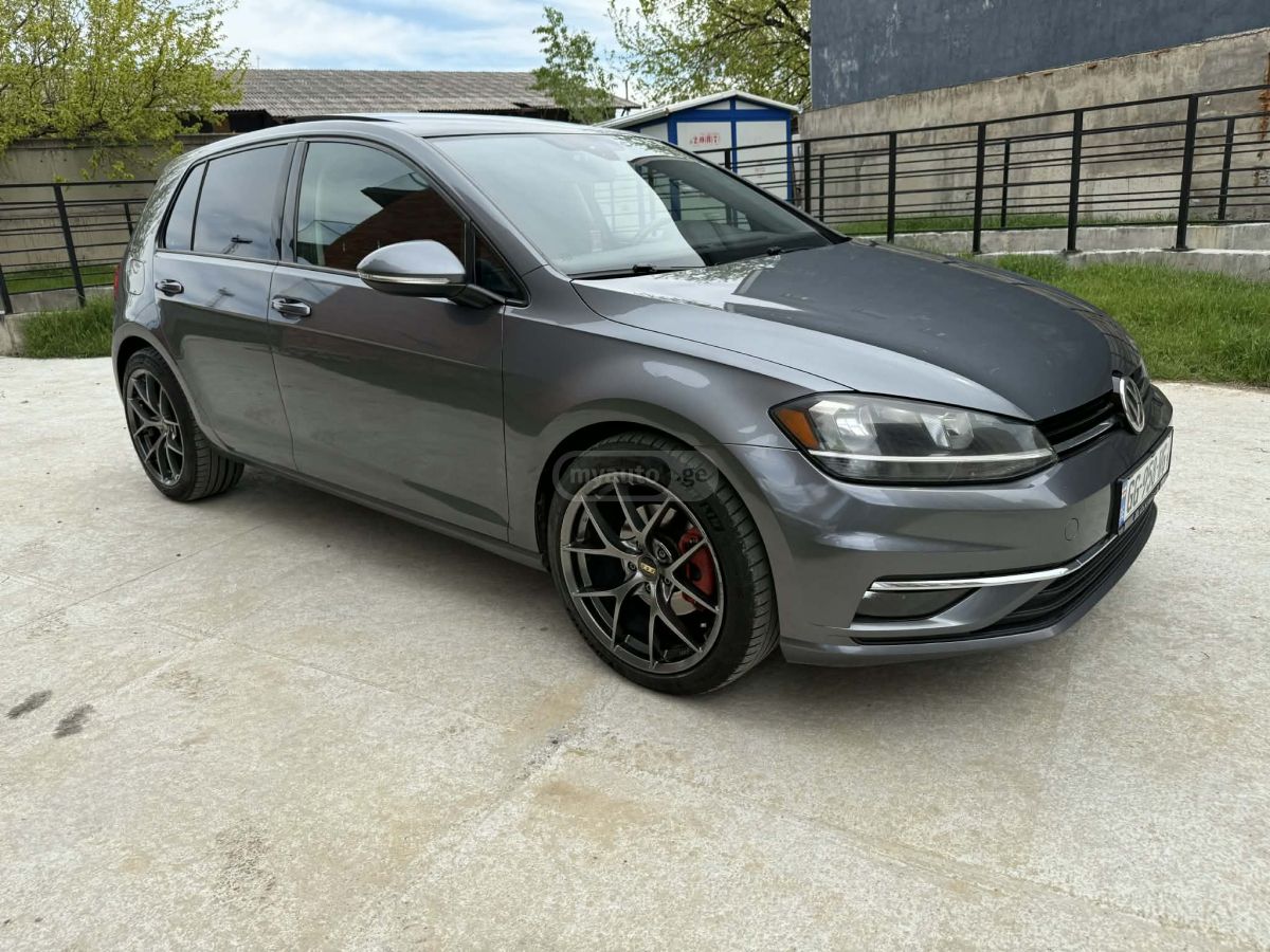 Volkswagen Golf - фото 6