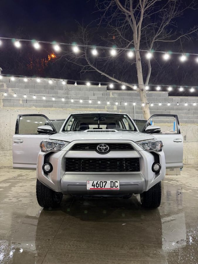 Toyota 4 Runner - фото 2