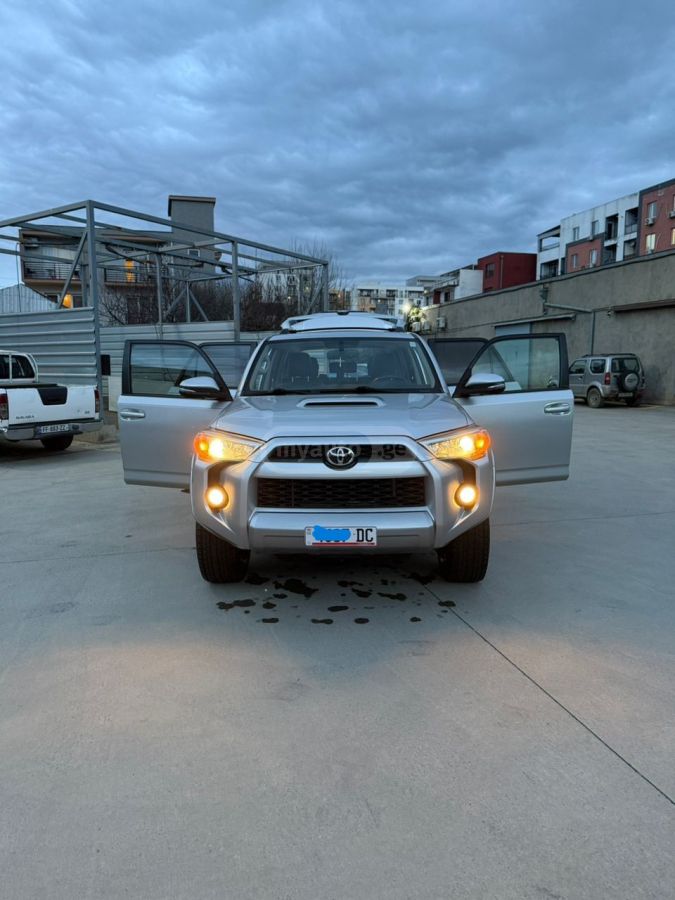 Toyota 4 Runner - фото 3