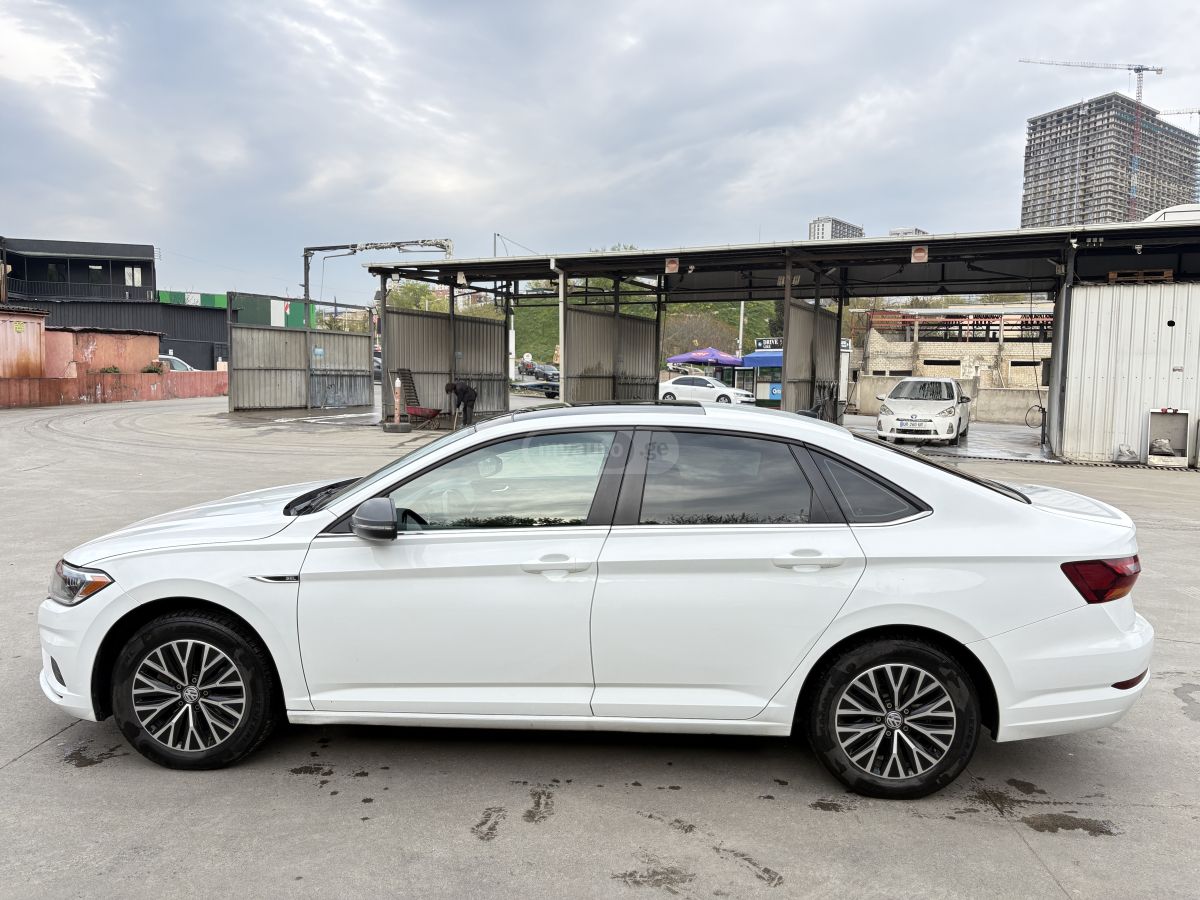 Volkswagen Jetta - фото 5