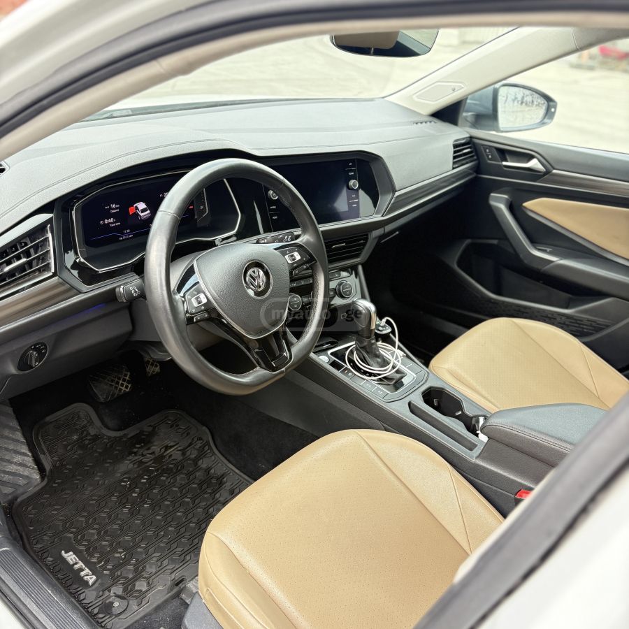 Volkswagen Jetta - фото 6