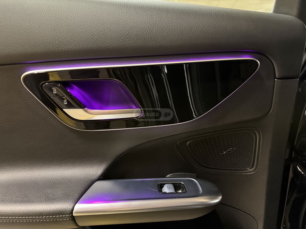 Mercedes-Benz 4 Matic — миниатюра 6