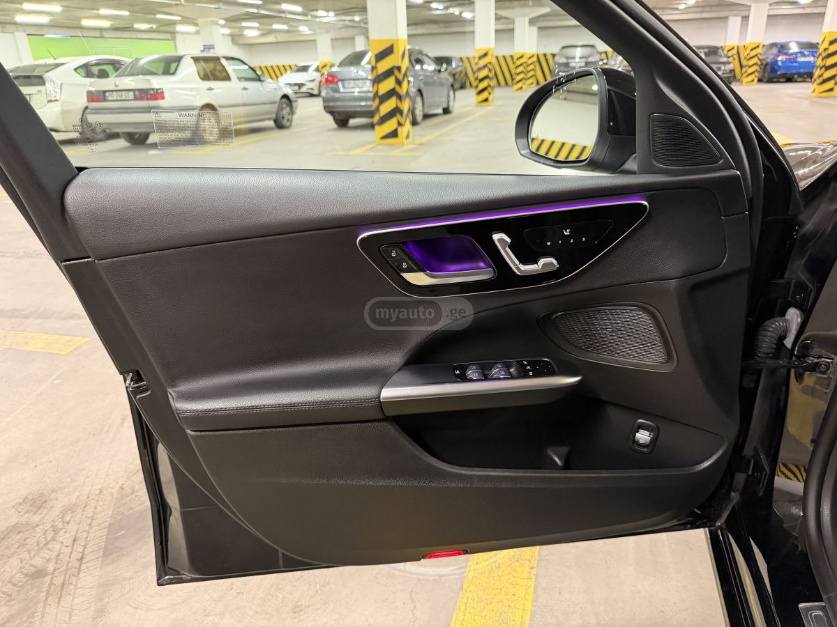 Mercedes-Benz 4 Matic — миниатюра 7