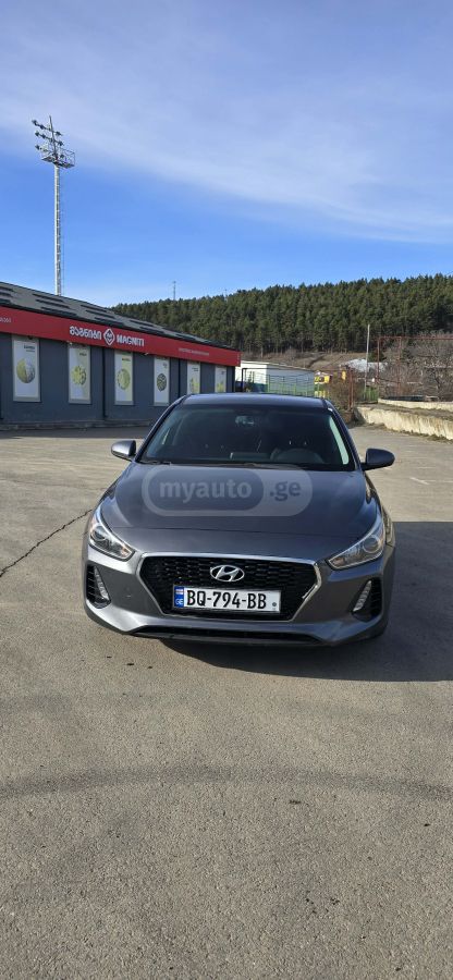 Hyundai Elantra GT - фото 4