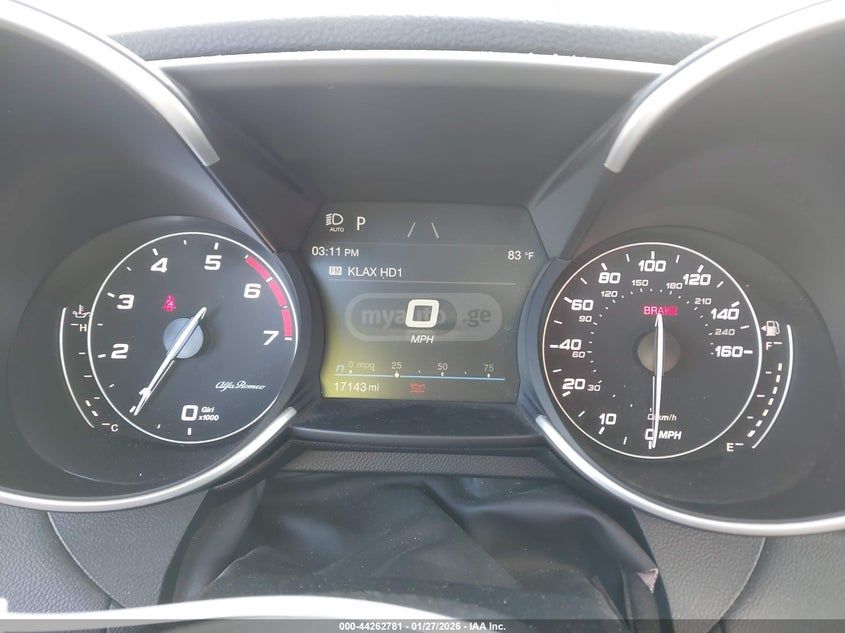 Alfa Romeo Giulia 2023 — миниатюра 7