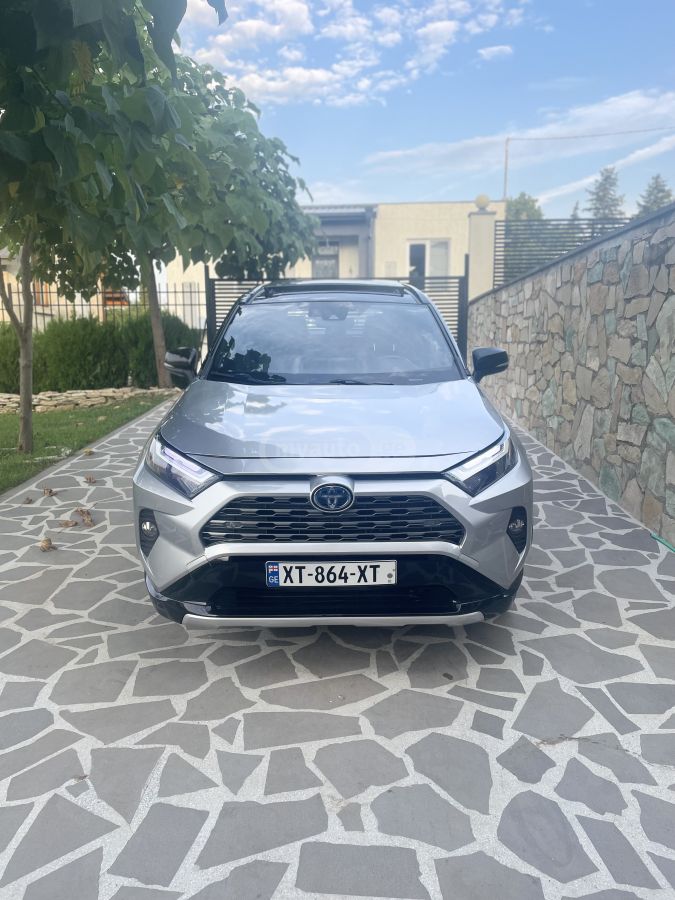 Toyota Xse hybrid 4x4 — миниатюра 1