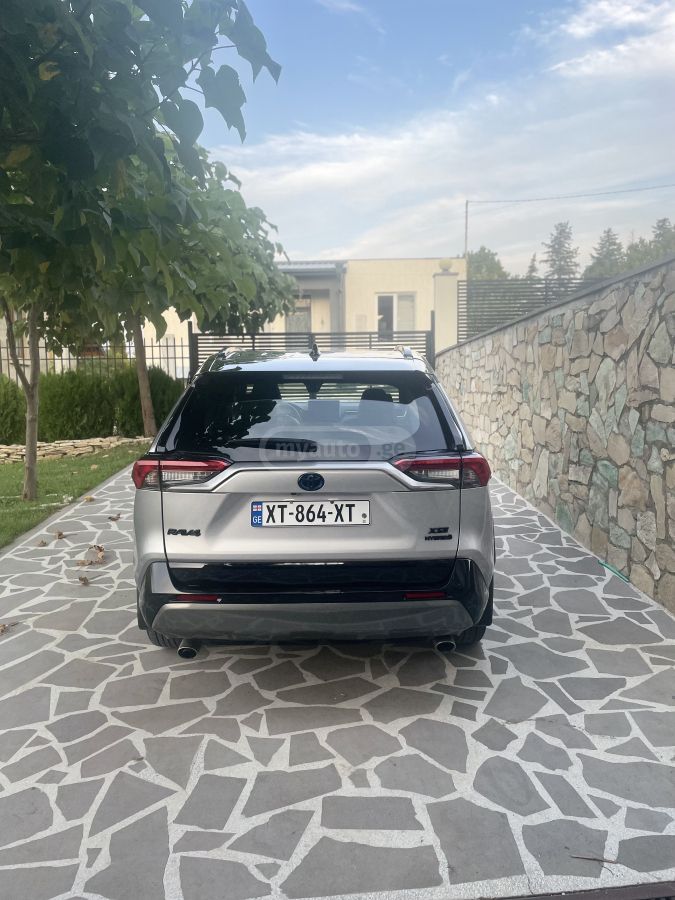 Toyota Xse hybrid 4x4 — миниатюра 10