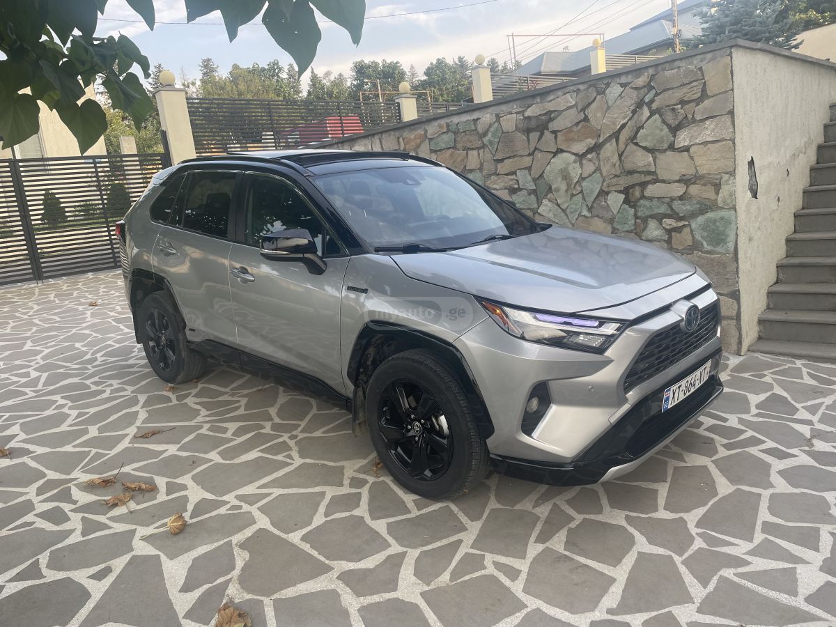 Toyota Xse hybrid 4x4 — миниатюра 4