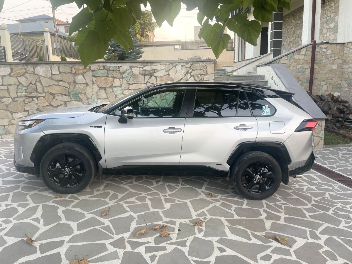 Toyota Xse hybrid 4x4 — миниатюра 9