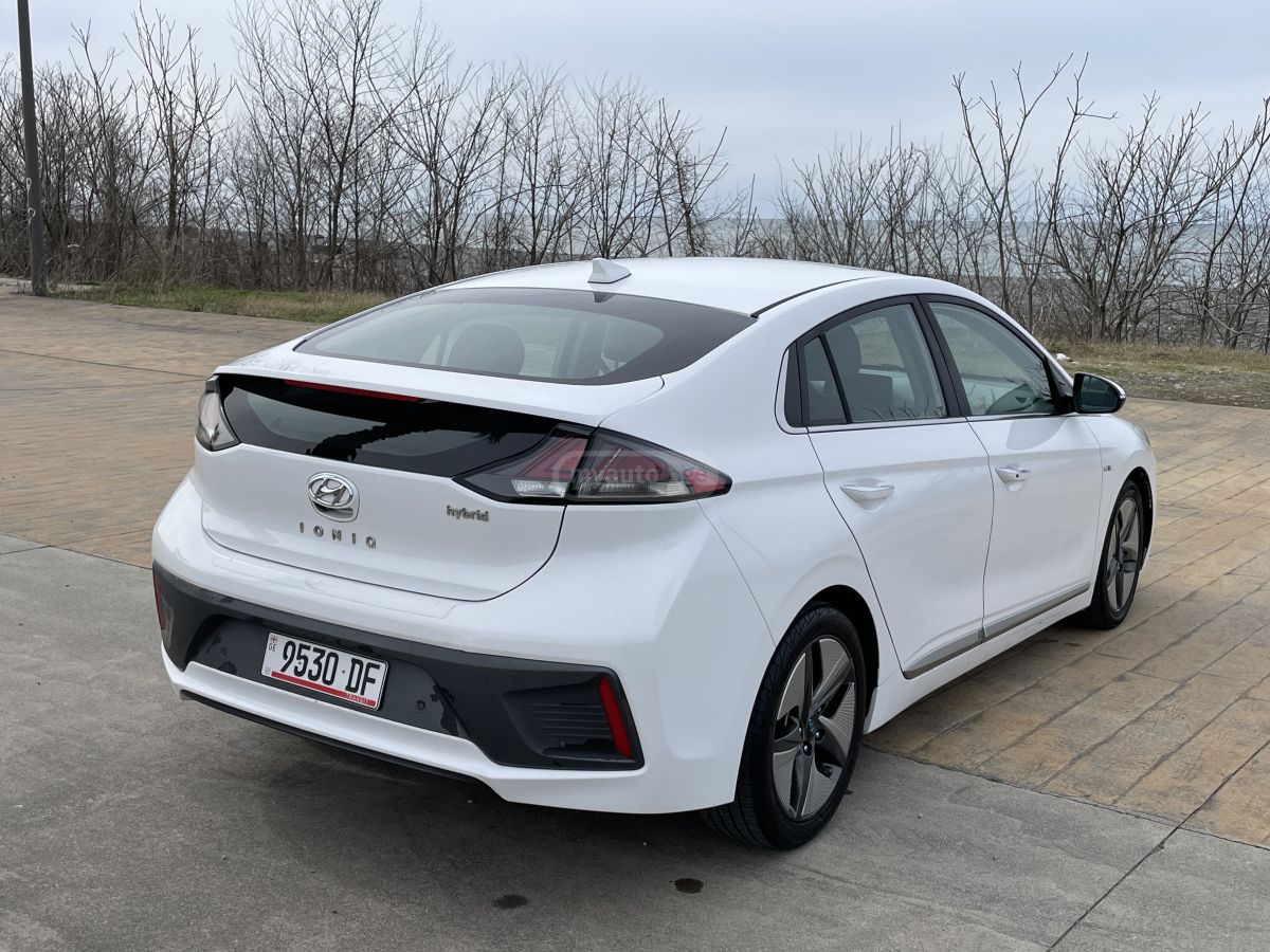 Hyundai Ioniq - фото 4