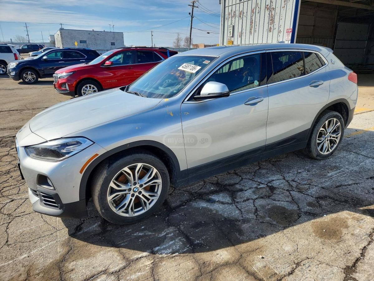 BMW X2 - фото 1
