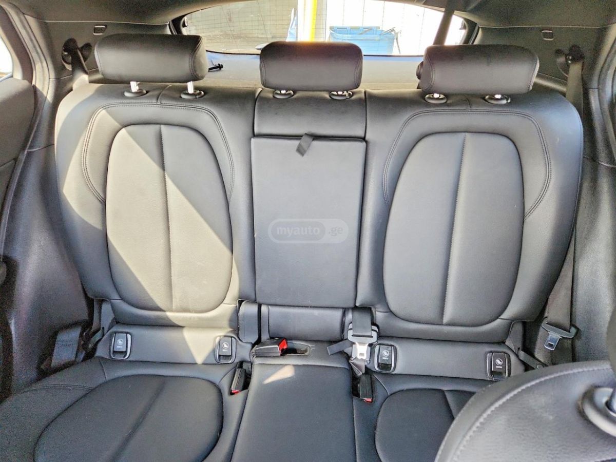 BMW X2 - фото 10